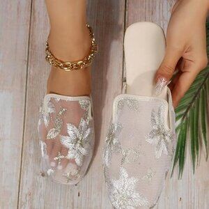 Women's floral flat shoes